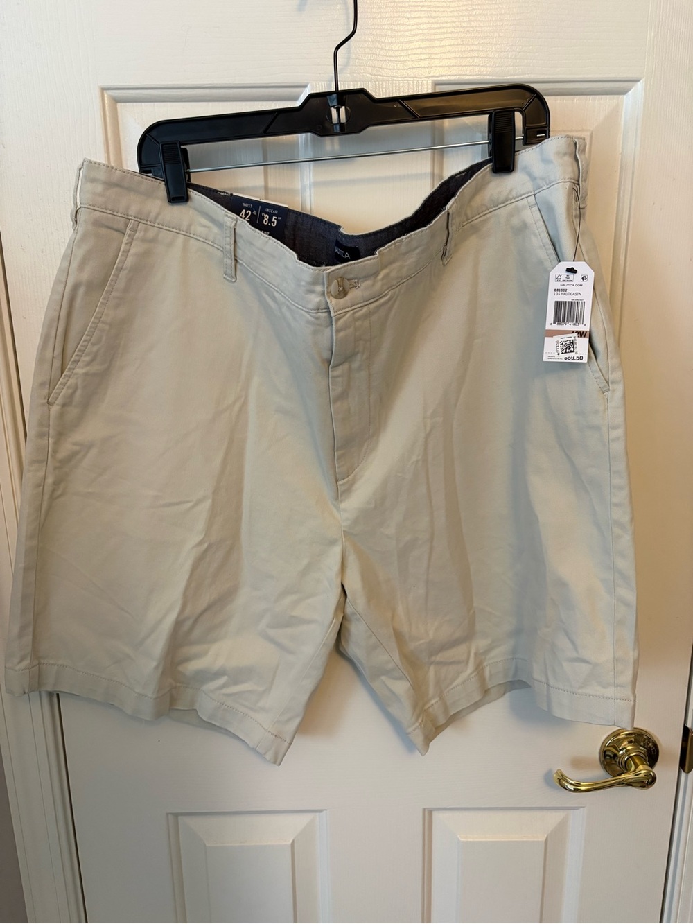 Nautica Men's Flat Front Chino Shorts in Light Khaki